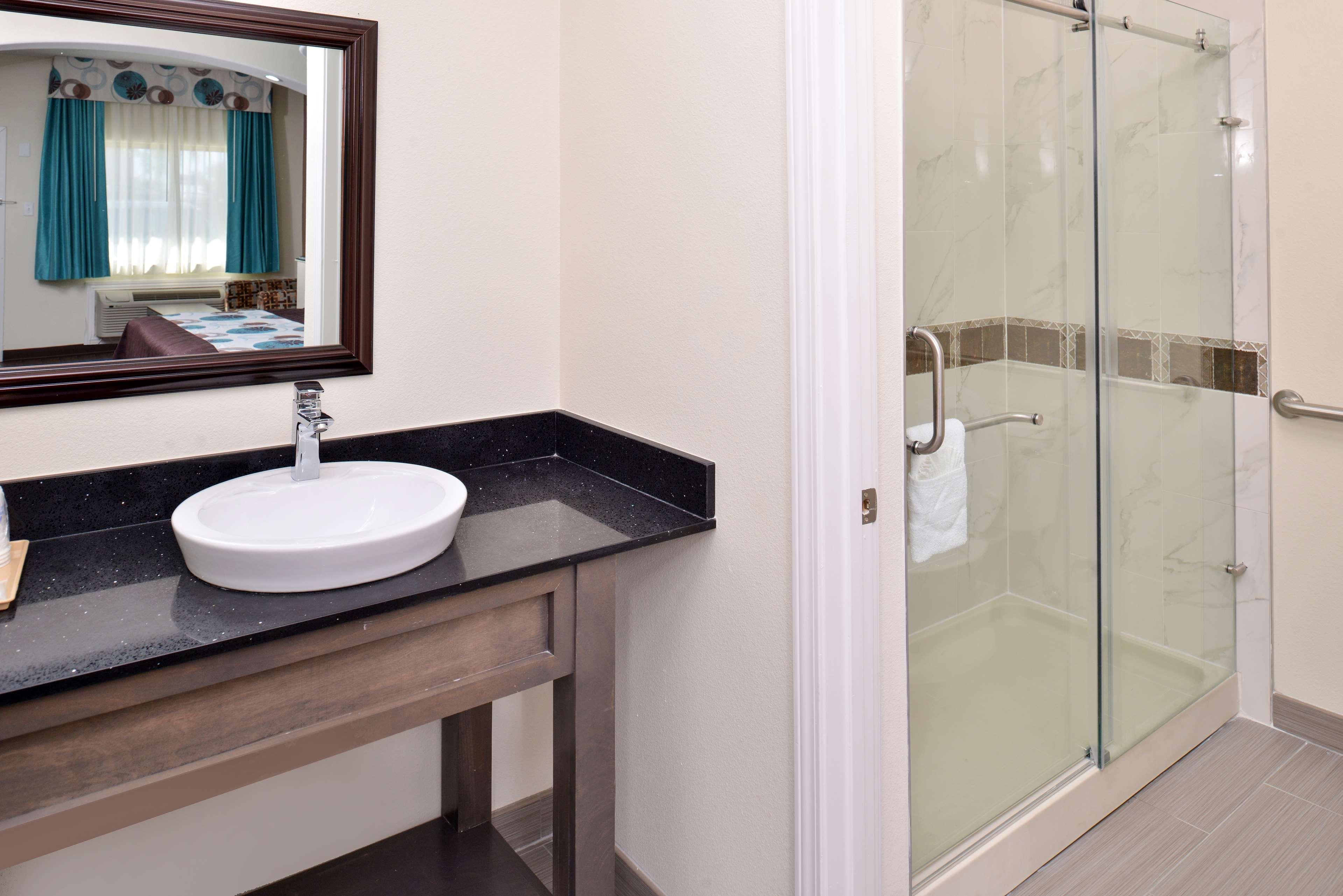 Americas Best Value Inn & Suites - Houston/Hwy 6 & Westpark Mission Bend Zewnętrze zdjęcie